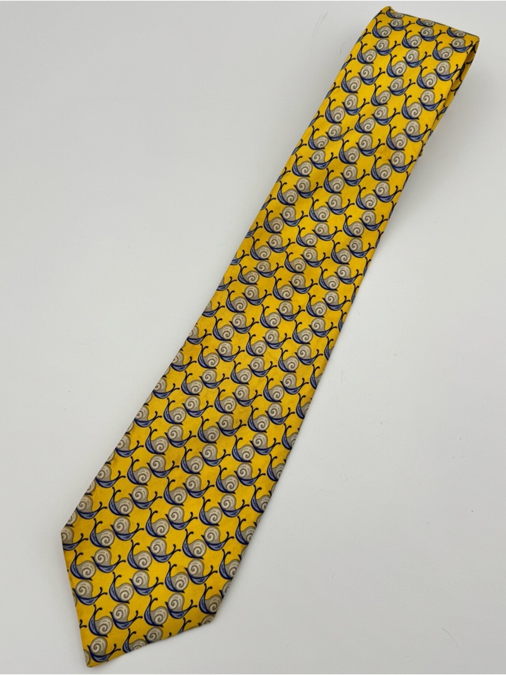 JOHN COMFORT Men’s 100% Silk Neck Tie Yellow & Blue With Geometric Snail Print